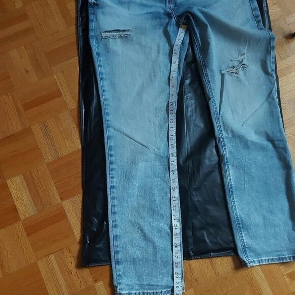 Y2K Cool-Girl Vibes Silver Jeans Straight Leg Ripped Denim High-Rise Fit W34xL31 - Picture 4 of 6
